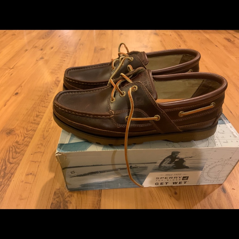 Sperry Boat Shoes - LIKE NEW 👞